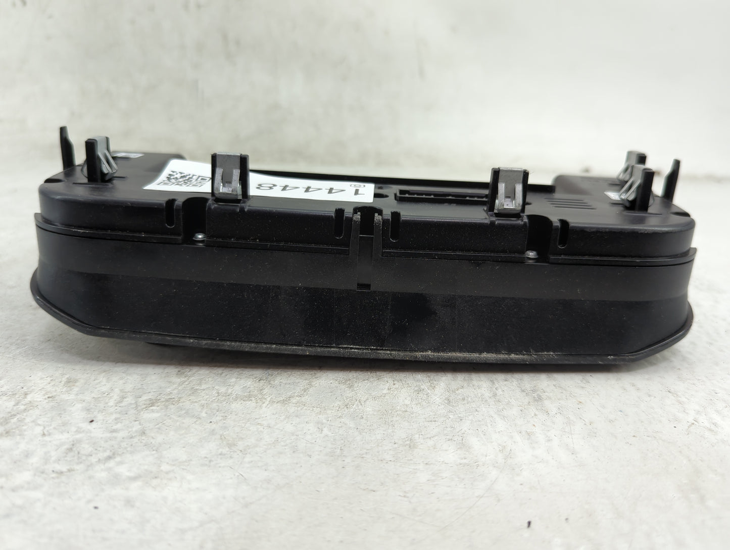 2018 Jaguar F-Pace Climate Control Module Temperature AC/Heater Replacement P/N:JX63-18C858-RB Fits Fits 2019 OEM Used Auto 