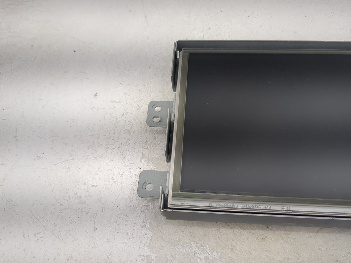 2017-2018 Jaguar F-pace Information Radio Display Screen 1472855 - Oemusedautoparts1.com