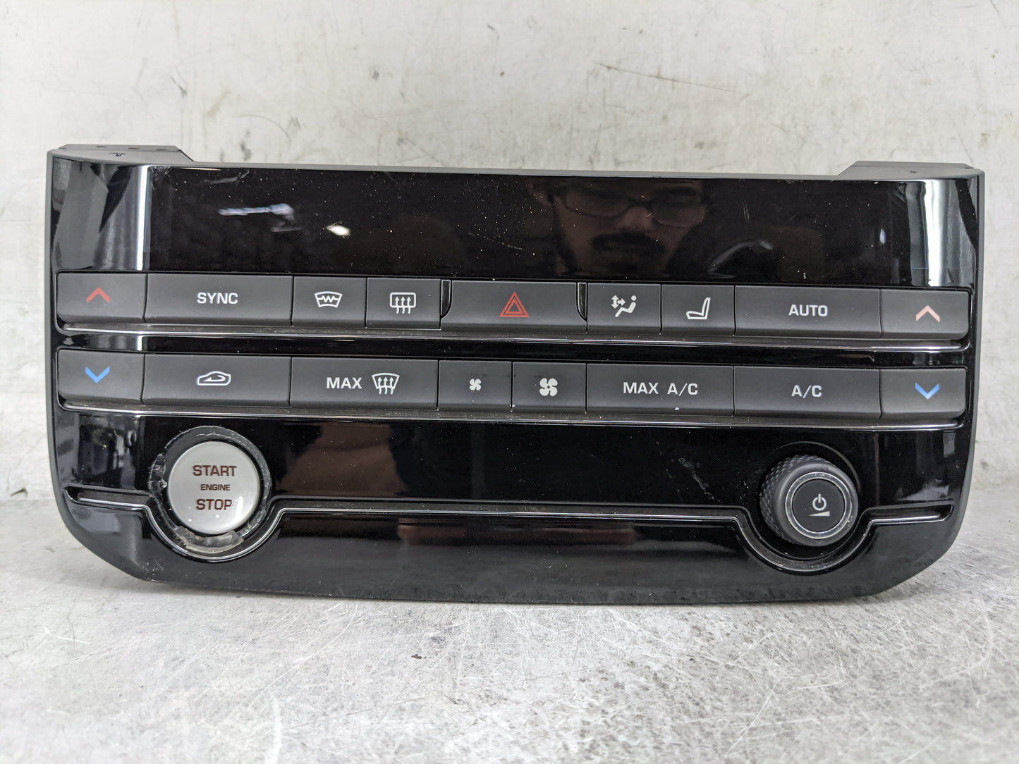 2018 Jaguar F-Pace Climate Control Module Temperature AC/Heater Replacement P/N:JX63-18C858-SB Fits Fits 2019 OEM Used Auto 
