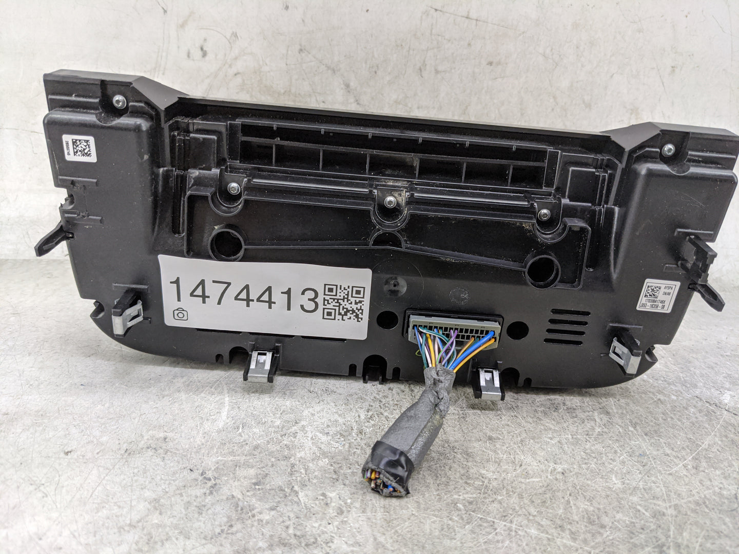 2018 Jaguar F-Pace Climate Control Module Temperature AC/Heater Replacement P/N:JX63-18C858-SB Fits Fits 2019 OEM Used Auto 