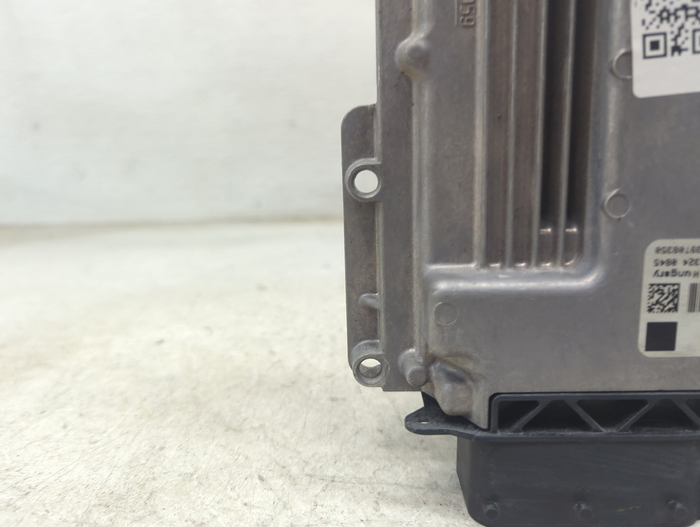 2018-2019 Jaguar F-Pace PCM Engine Control Computer ECU ECM PCU OEM P/N:0281518821 HX73-14C568-BB Fits Fits 2018 2019 OEM Us