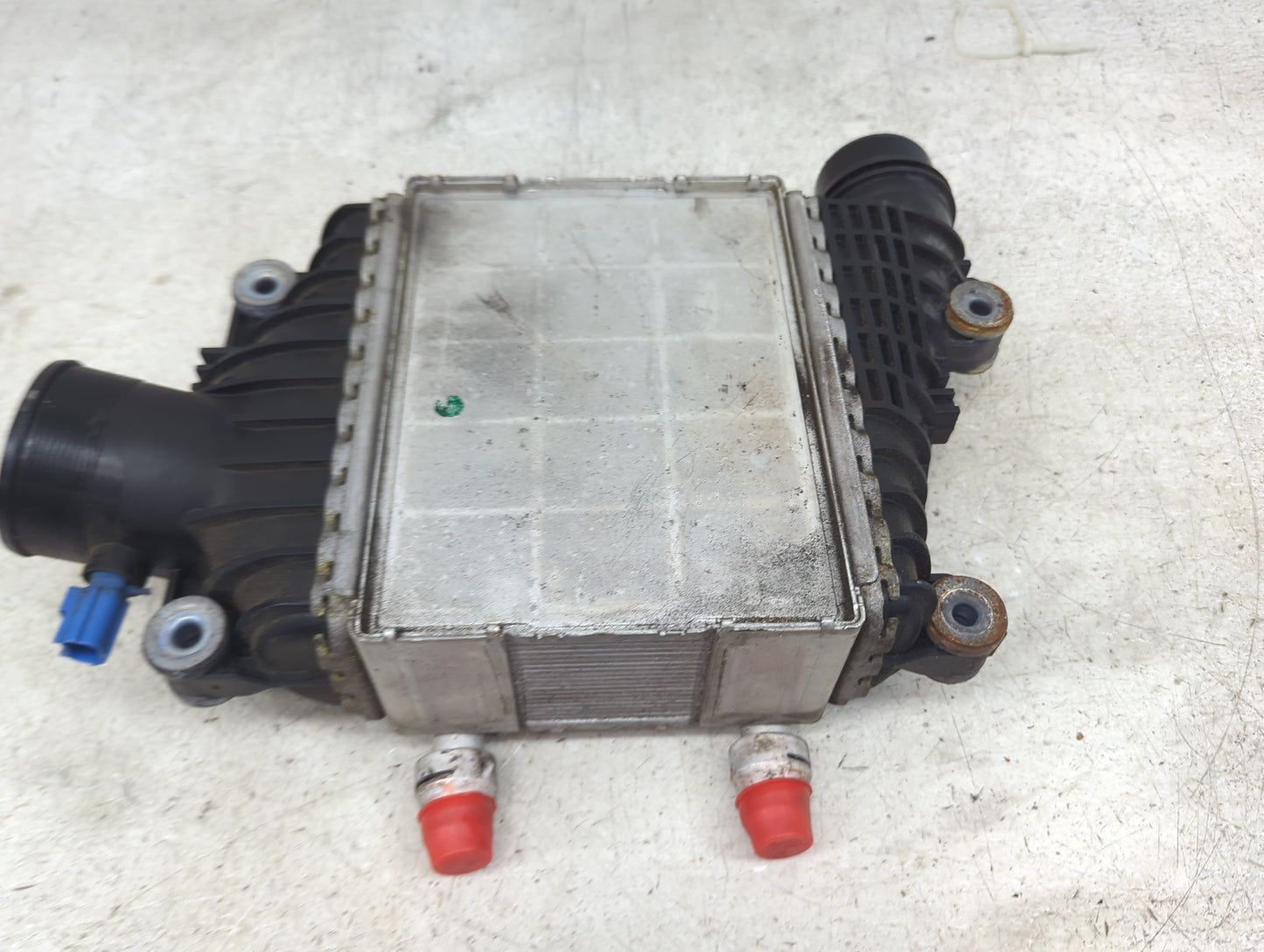 2017-2019 Jaguar F-pace Turbo Intercooler - Oemusedautoparts1.com