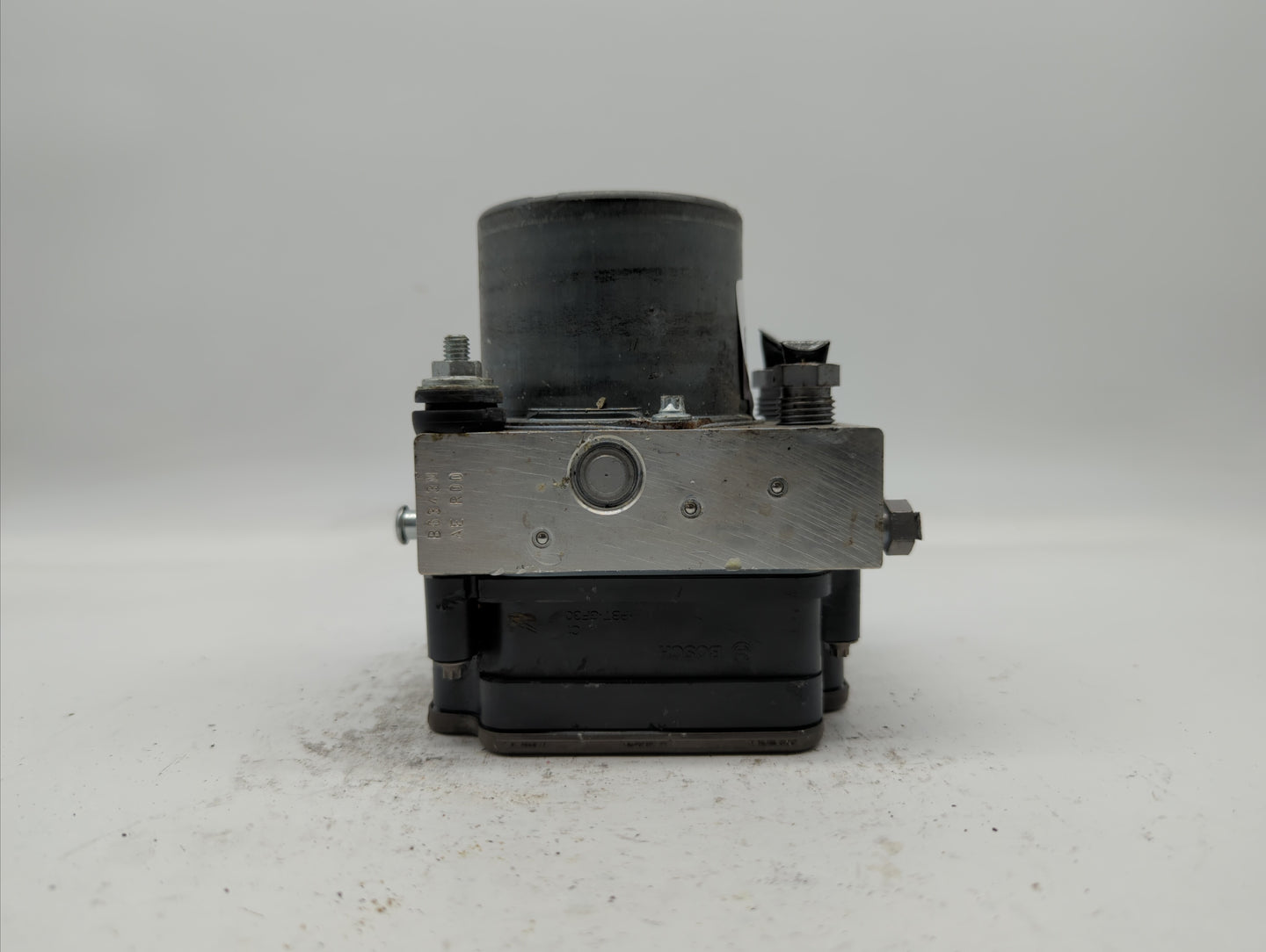 2018 Jaguar F-Pace ABS Pump Control Module Replacement P/N:HK83-14F447-CF Fits Fits 2019 OEM Used Auto Parts - Oemusedautopa