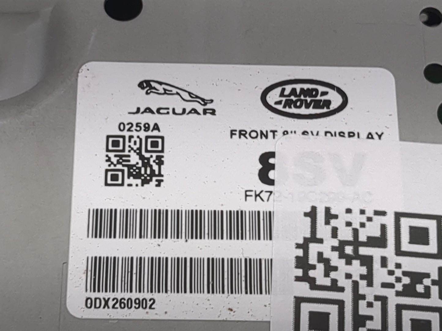 2017-2018 Jaguar F-pace Information Display Screen 5031439 - Oemusedautoparts1.com