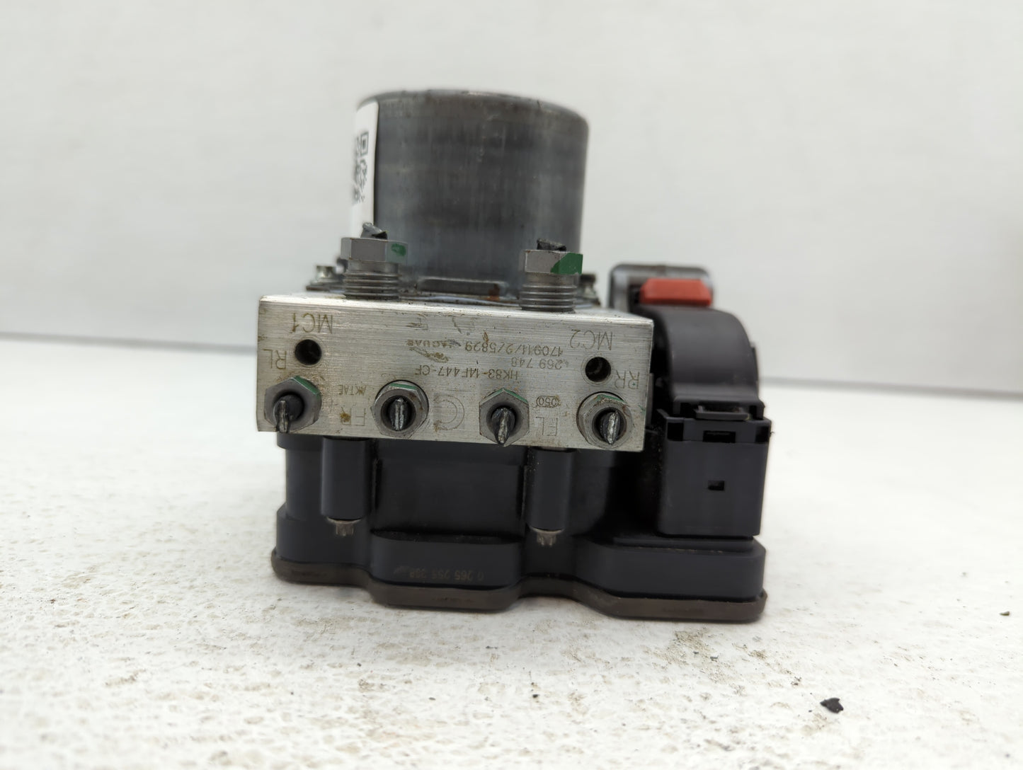 2018-2019 Jaguar F-Pace ABS Pump Control Module Replacement P/N:HK83-14F447-CF Fits Fits 2018 2019 OEM Used Auto Parts - Oem