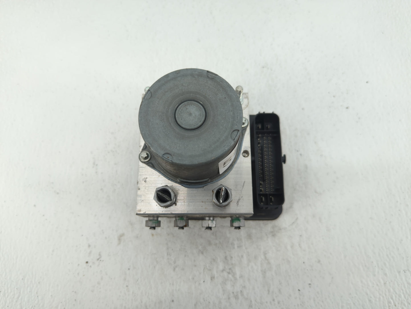 2018-2019 Jaguar F-Pace ABS Pump Control Module Replacement P/N:HK83-14F447-CC HK83-14F447-CF Fits Fits 2018 2019 OEM Used A