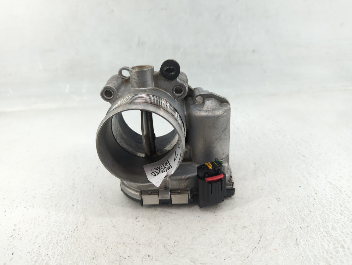 2017-2019 Jaguar F-Pace Throttle Body P/N:G4D3-9F991-AA Fits Fits 2017 2018 2019 OEM Used Auto Parts - Oemusedautoparts1.com