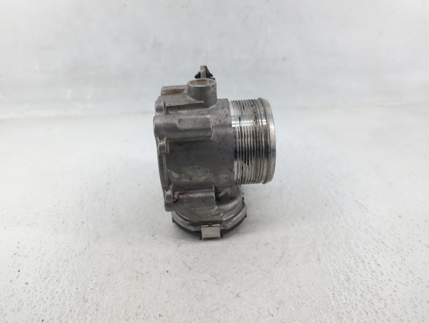 2017-2019 Jaguar F-Pace Throttle Body P/N:G4D3-9F991-AA Fits Fits 2017 2018 2019 OEM Used Auto Parts - Oemusedautoparts1.com