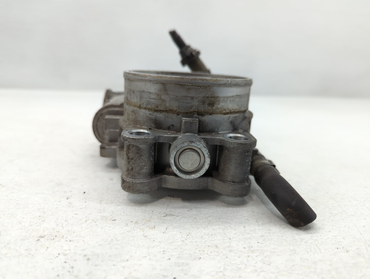 2017-2020 Jaguar F-Pace Throttle Body P/N:DX23-9F991-AB A2C90654700 Fits Fits 2013 2014 2015 2016 2017 2018 2019 2020 OEM Us
