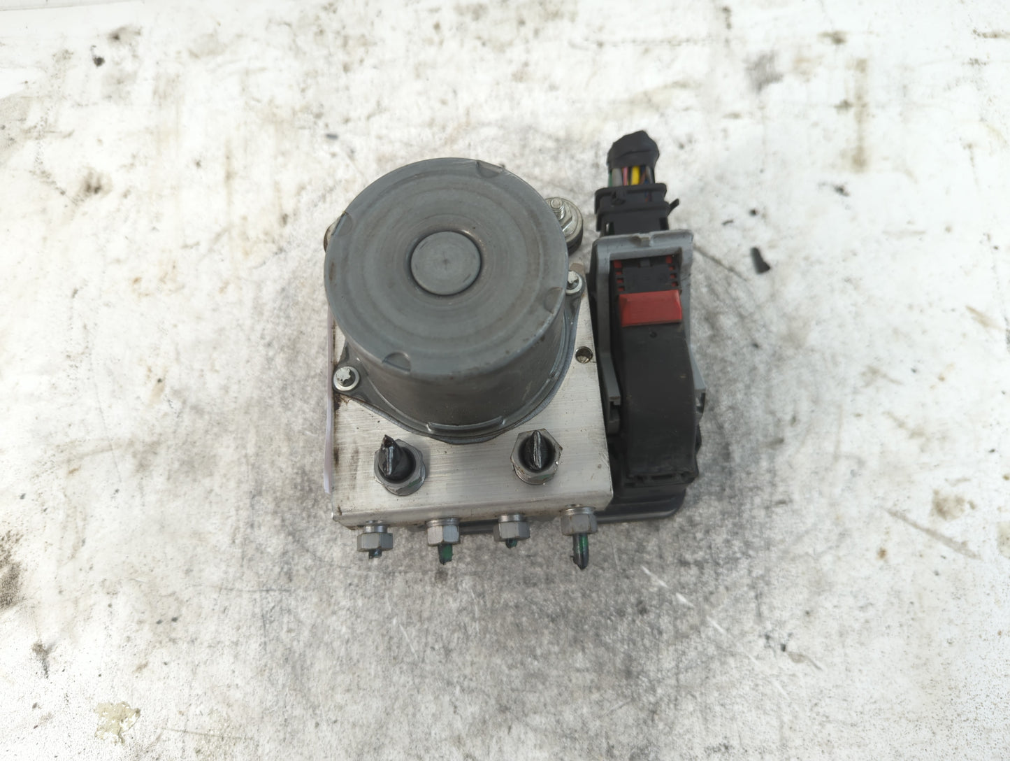 2018-2019 Jaguar F-Pace ABS Pump Control Module Replacement P/N:HK83-14F417-CF Fits Fits 2018 2019 OEM Used Auto Parts - Oem