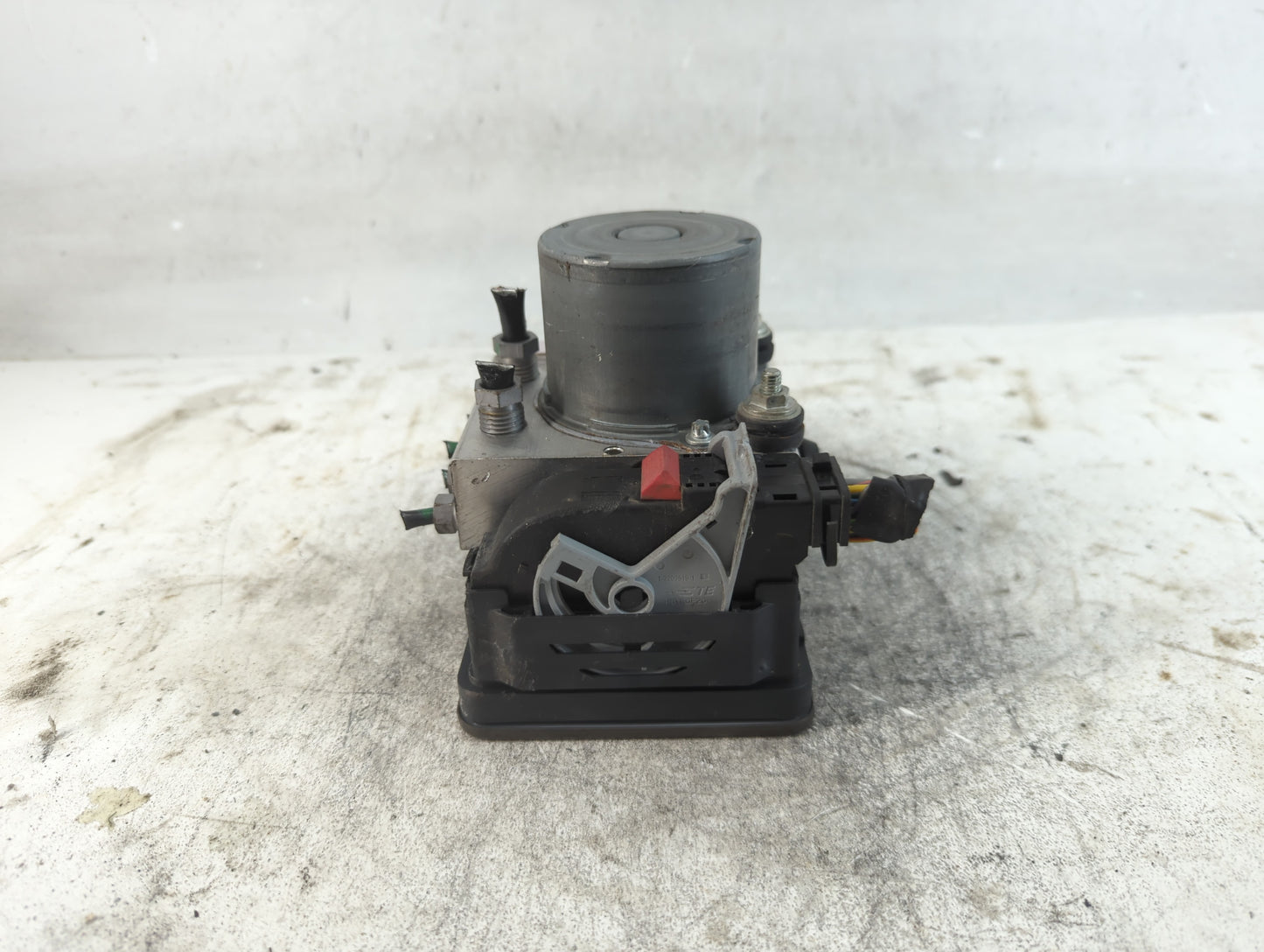 2018-2019 Jaguar F-Pace ABS Pump Control Module Replacement P/N:HK83-14F417-CF Fits Fits 2018 2019 OEM Used Auto Parts - Oem