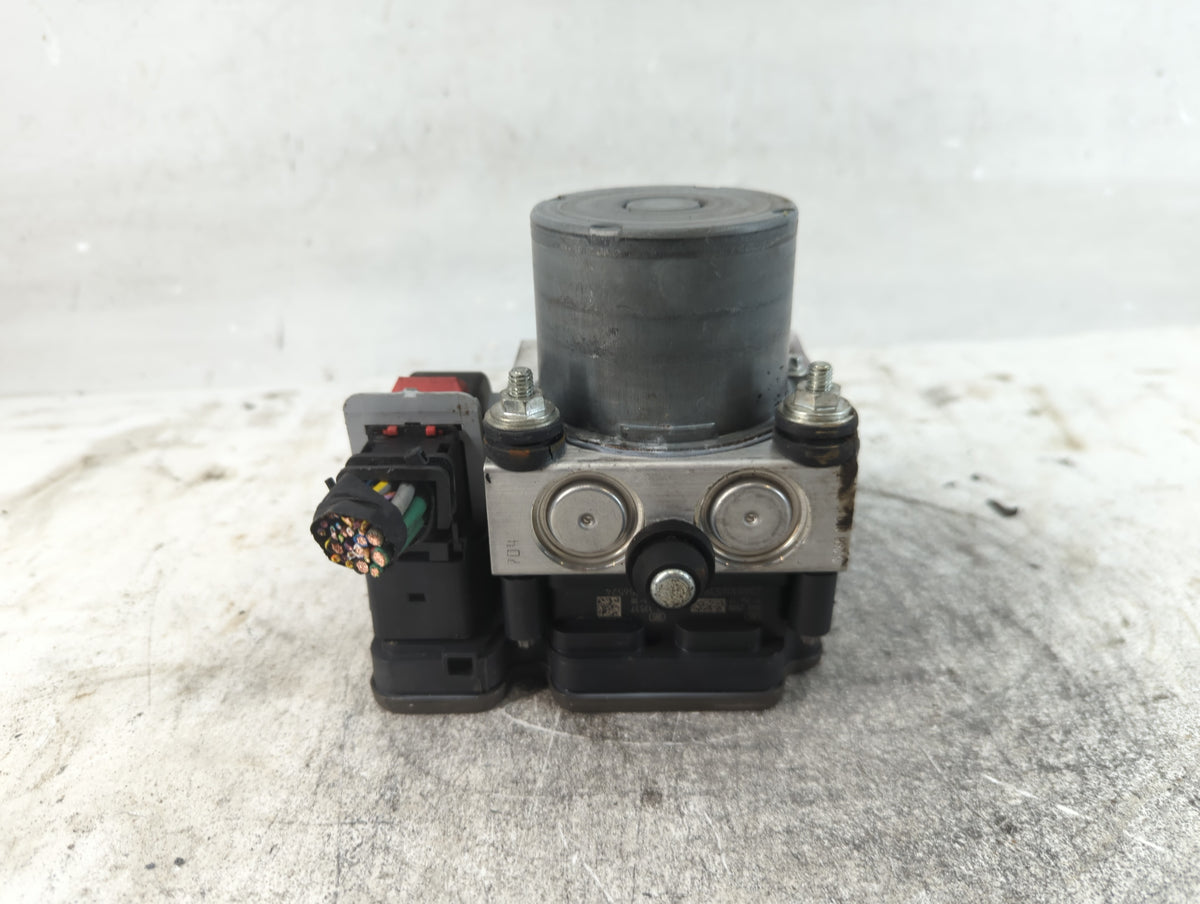2018-2019 Jaguar F-Pace Anti-Lock Brake ABS Pump Module Actuator OEM P/N:HK83-14F417-CF Fits Fits 2018 2019 OEM Used Auto Pa