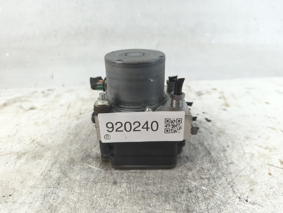 2018-2019 Jaguar F-Pace Anti-Lock Brake ABS Pump Module Actuator OEM P/N:HK83-14F417-CF Fits Fits 2018 2019 OEM Used Auto Pa