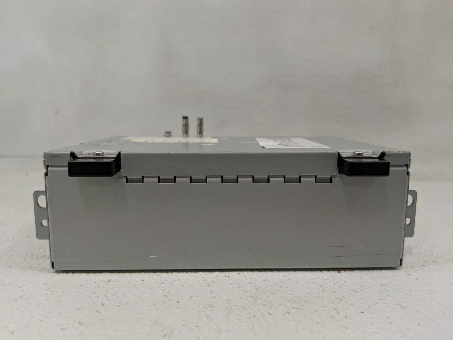 2017-2018 Jaguar Xe Radio AM FM Cd Player Receiver Replacement P/N:HY32-18K812-DF Fits Fits 2017 2018 OEM Used Auto Parts - 