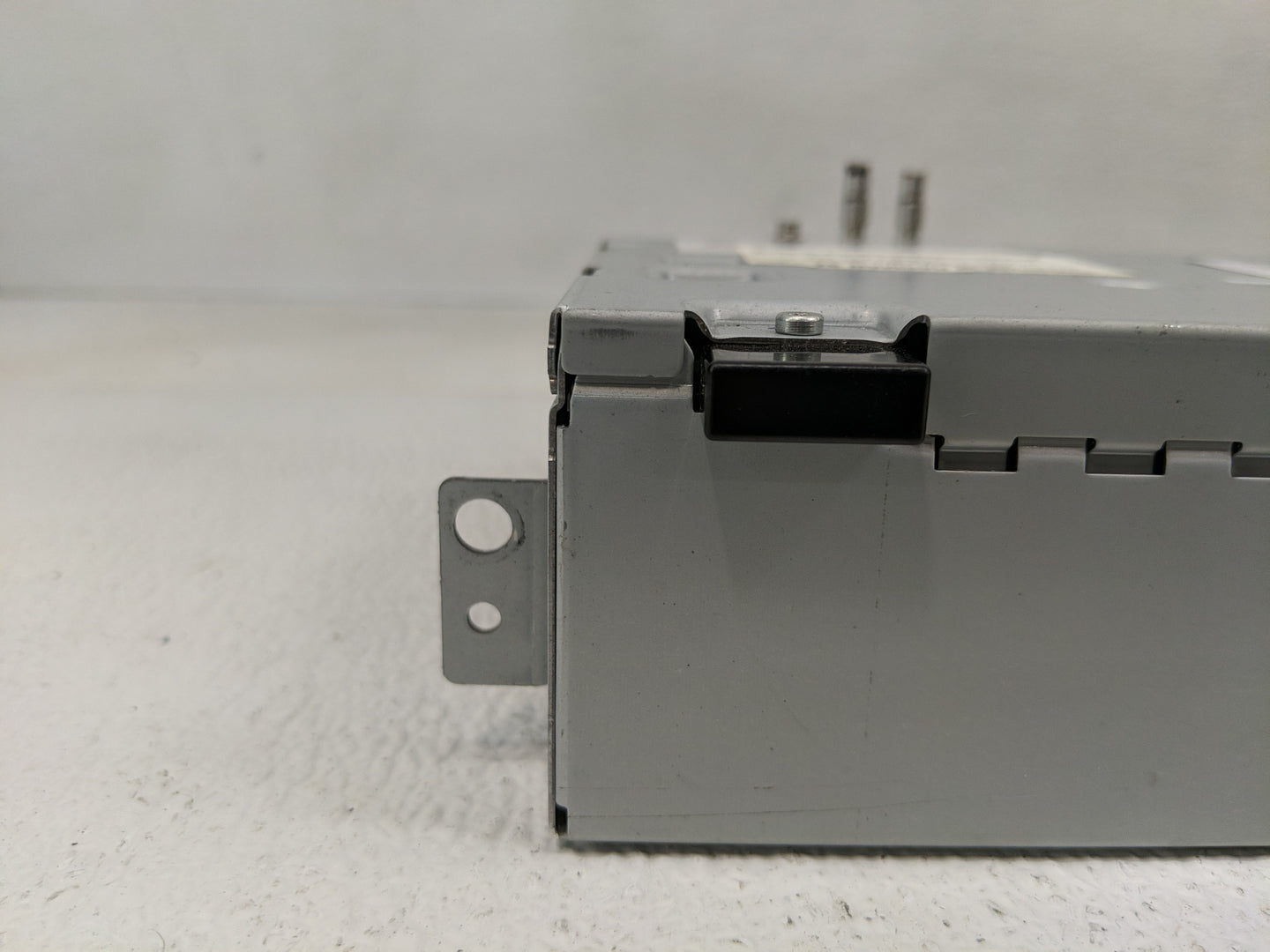 2017-2018 Jaguar Xe Radio AM FM Cd Player Receiver Replacement P/N:HY32-18K812-DF Fits Fits 2017 2018 OEM Used Auto Parts - 