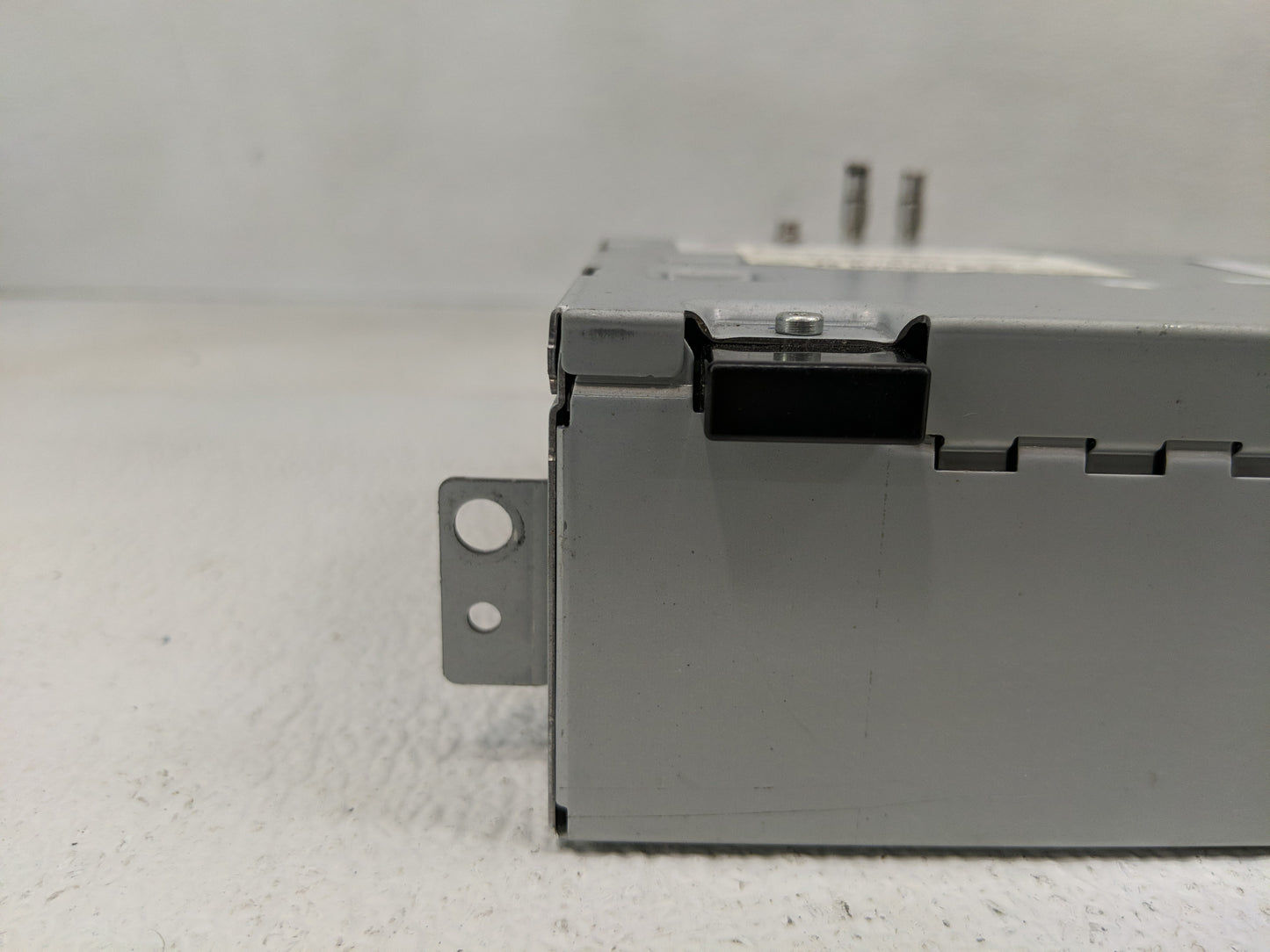 2017-2018 Jaguar Xe Radio AM FM Cd Player Receiver Replacement P/N:HY32-18K812-DF Fits Fits 2017 2018 OEM Used Auto Parts - 