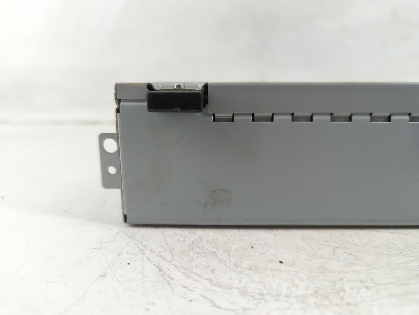2018 Jaguar Xe Radio AM FM Cd Player Receiver Replacement P/N:HY32-18K812-DE Fits OEM Used Auto Parts - Oemusedautoparts1.co