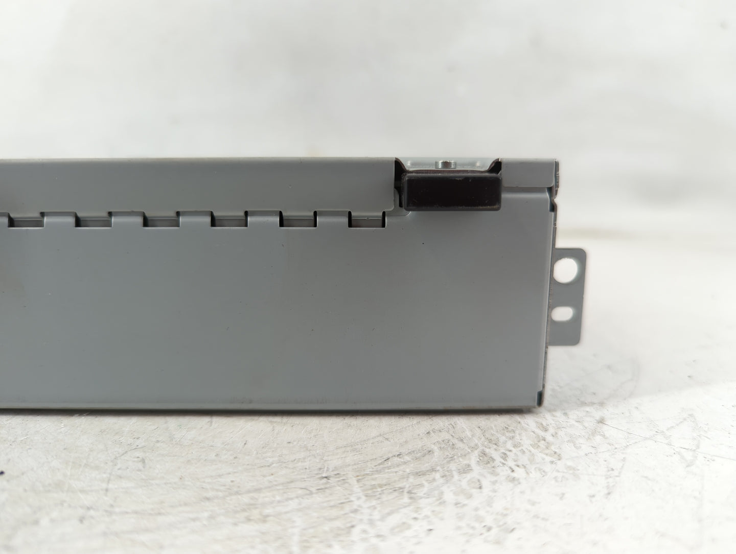 2018 Jaguar Xe Radio AM FM Cd Player Receiver Replacement P/N:HY32-18K812-DE Fits OEM Used Auto Parts - Oemusedautoparts1.co