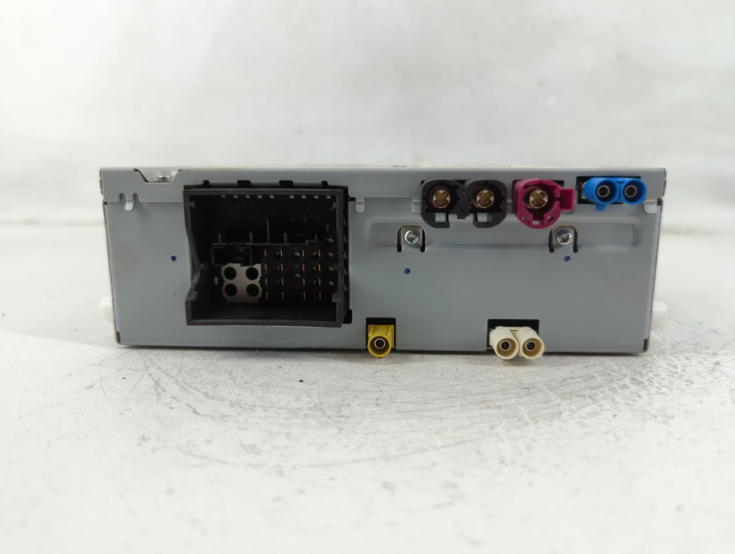2018 Jaguar Xe Radio AM FM Cd Player Receiver Replacement P/N:HY32-18K812-DE Fits OEM Used Auto Parts - Oemusedautoparts1.co