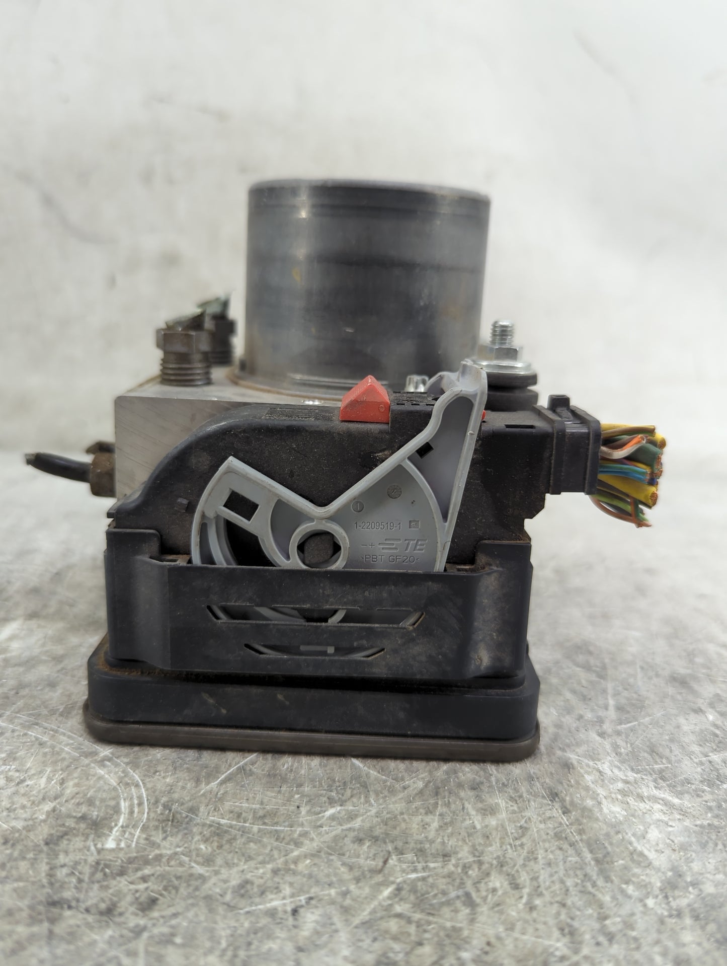 2018 Jaguar Xe ABS Pump Control Module Replacement P/N:HK83-14F447-CG 0265956524, 2265106539, 0265290093 Fits OEM Used Auto 
