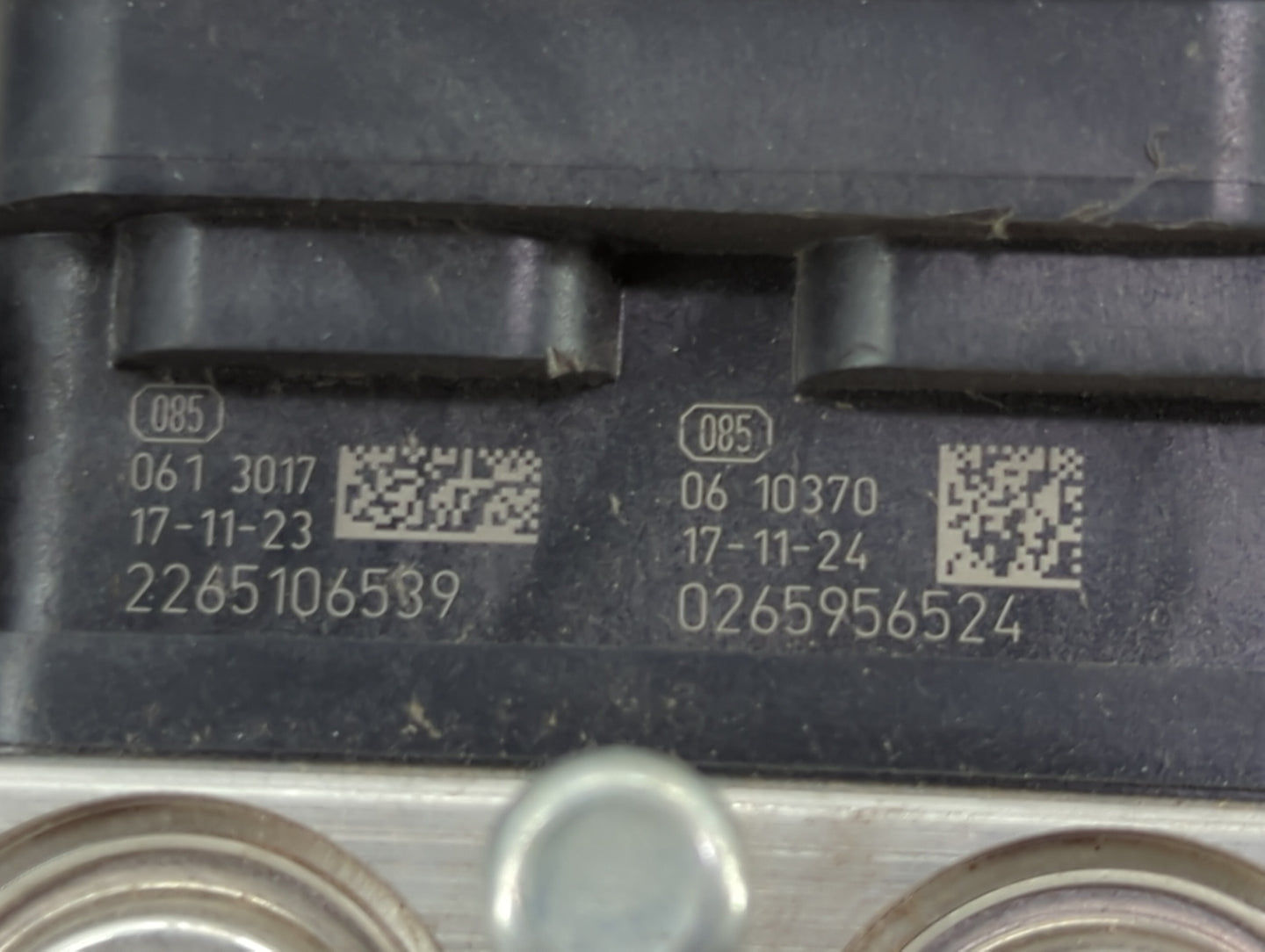 2018 Jaguar Xe ABS Pump Control Module Replacement P/N:HK83-14F447-CG 0265956524, 2265106539, 0265290093 Fits OEM Used Auto 
