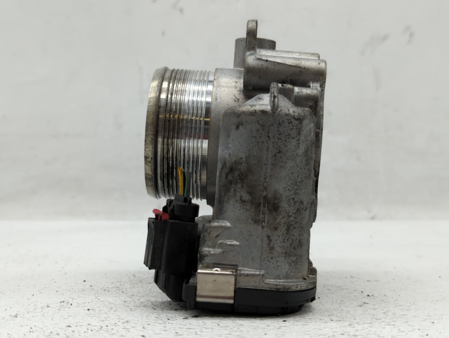 2017-2019 Jaguar Xe Throttle Body P/N:G4D3-9F991-AA Fits Fits 2017 2018 2019 OEM Used Auto Parts - Oemusedautoparts1.com