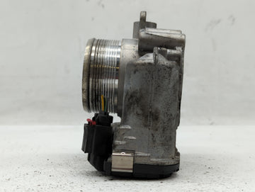 2017-2019 Jaguar Xe Throttle Body P/N:G4D3-9F991-AA Fits Fits 2017 2018 2019 OEM Used Auto Parts