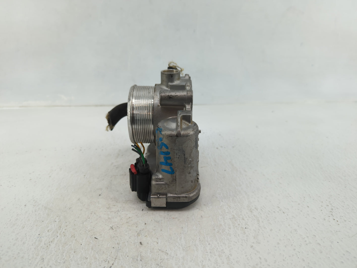 2018-2019 Jaguar Xe Throttle Body P/N:H4P3-9F991-AA Fits Fits 2018 2019 2020 OEM Used Auto Parts - Oemusedautoparts1.com