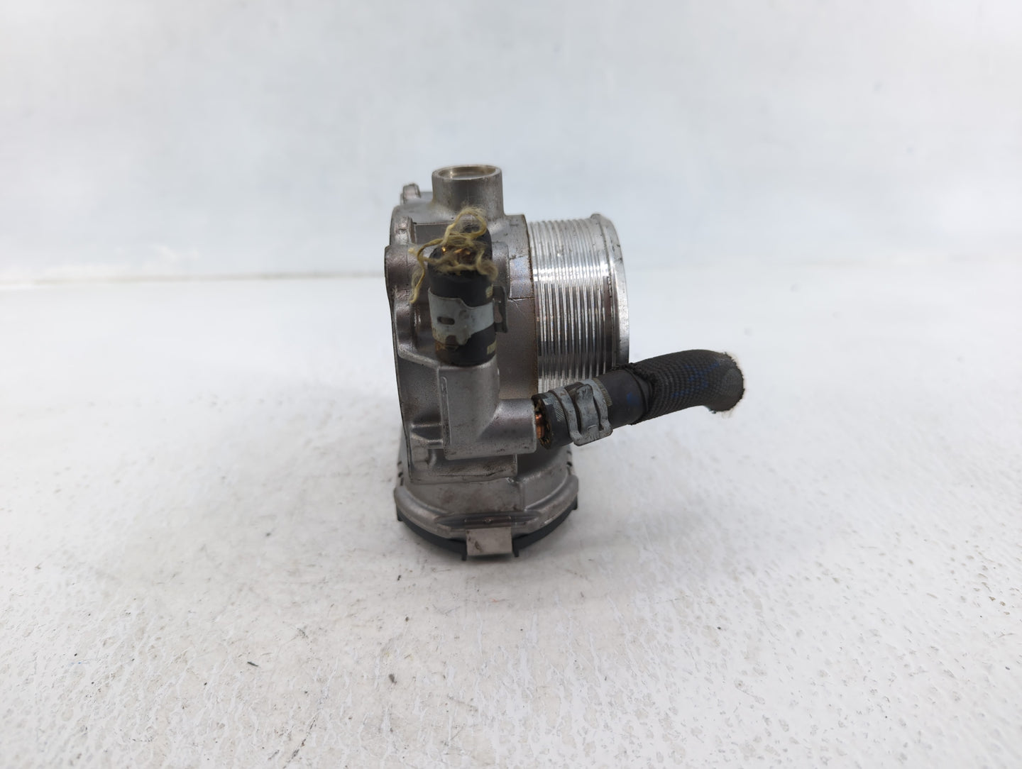 2018-2019 Jaguar Xe Throttle Body P/N:H4P3-9F991-AA Fits Fits 2018 2019 2020 OEM Used Auto Parts - Oemusedautoparts1.com
