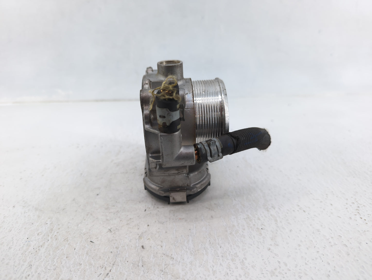2018-2019 Jaguar Xe Throttle Body P/N:H4P3-9F991-AA Fits Fits 2018 2019 2020 OEM Used Auto Parts - Oemusedautoparts1.com
