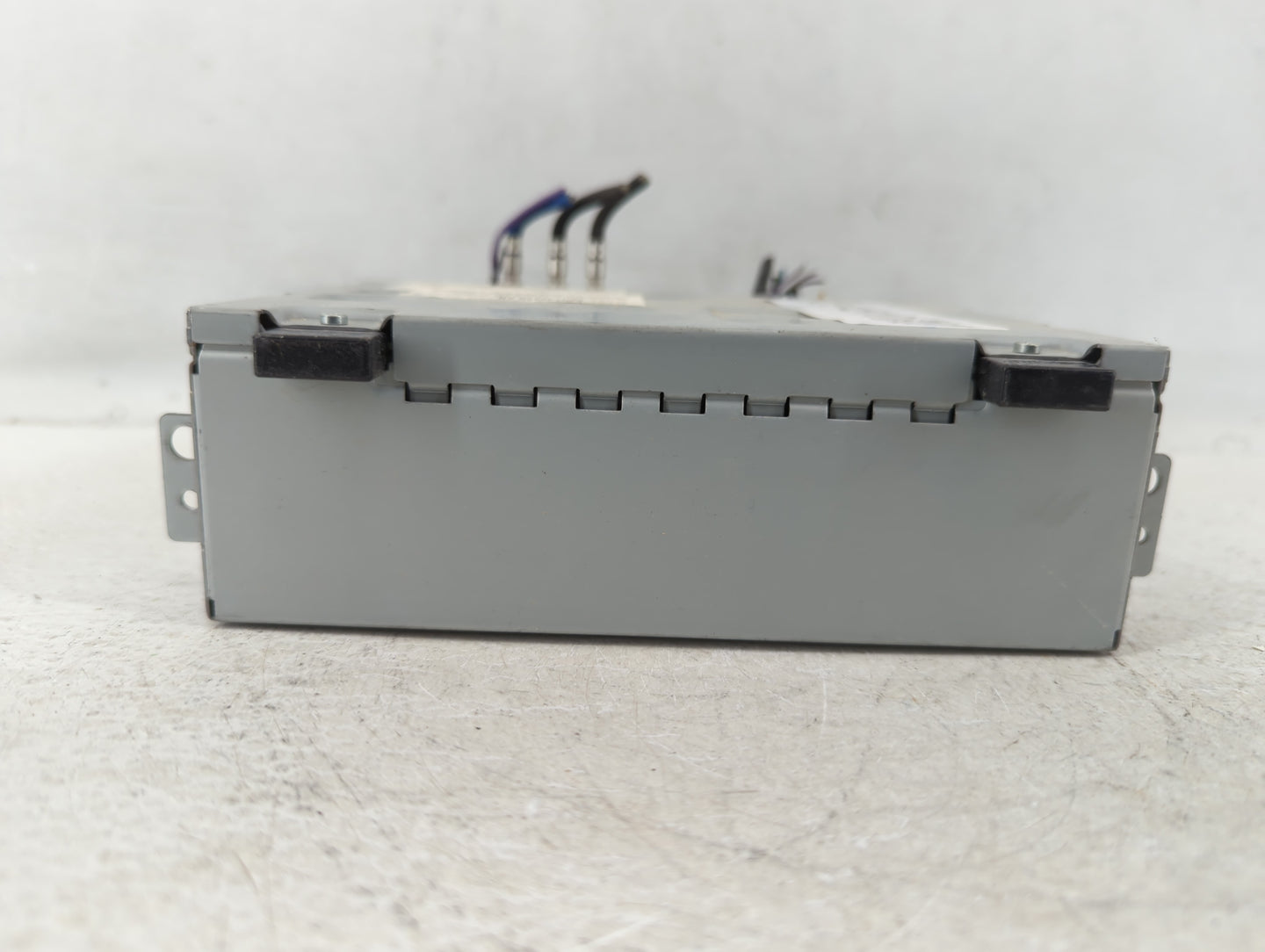 2018 Jaguar Xe Radio AM FM Cd Player Receiver Replacement P/N:HY32-18K812-DF Fits OEM Used Auto Parts - Oemusedautoparts1.co