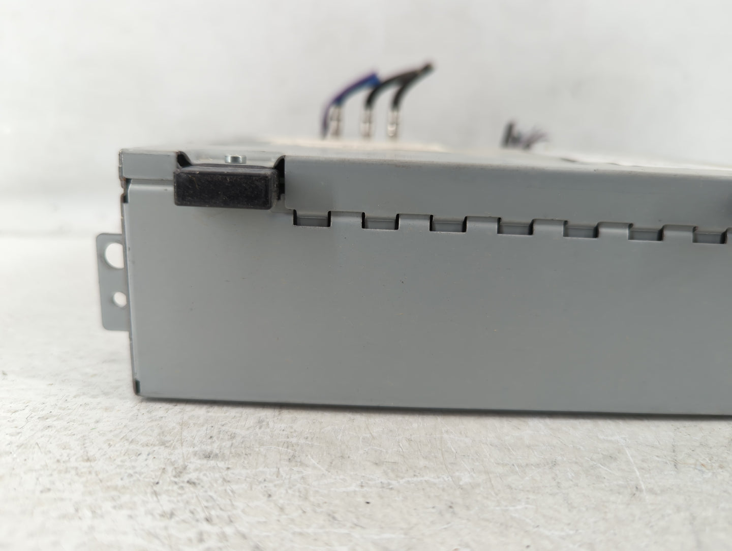2018 Jaguar Xe Radio AM FM Cd Player Receiver Replacement P/N:HY32-18K812-DF Fits OEM Used Auto Parts - Oemusedautoparts1.co