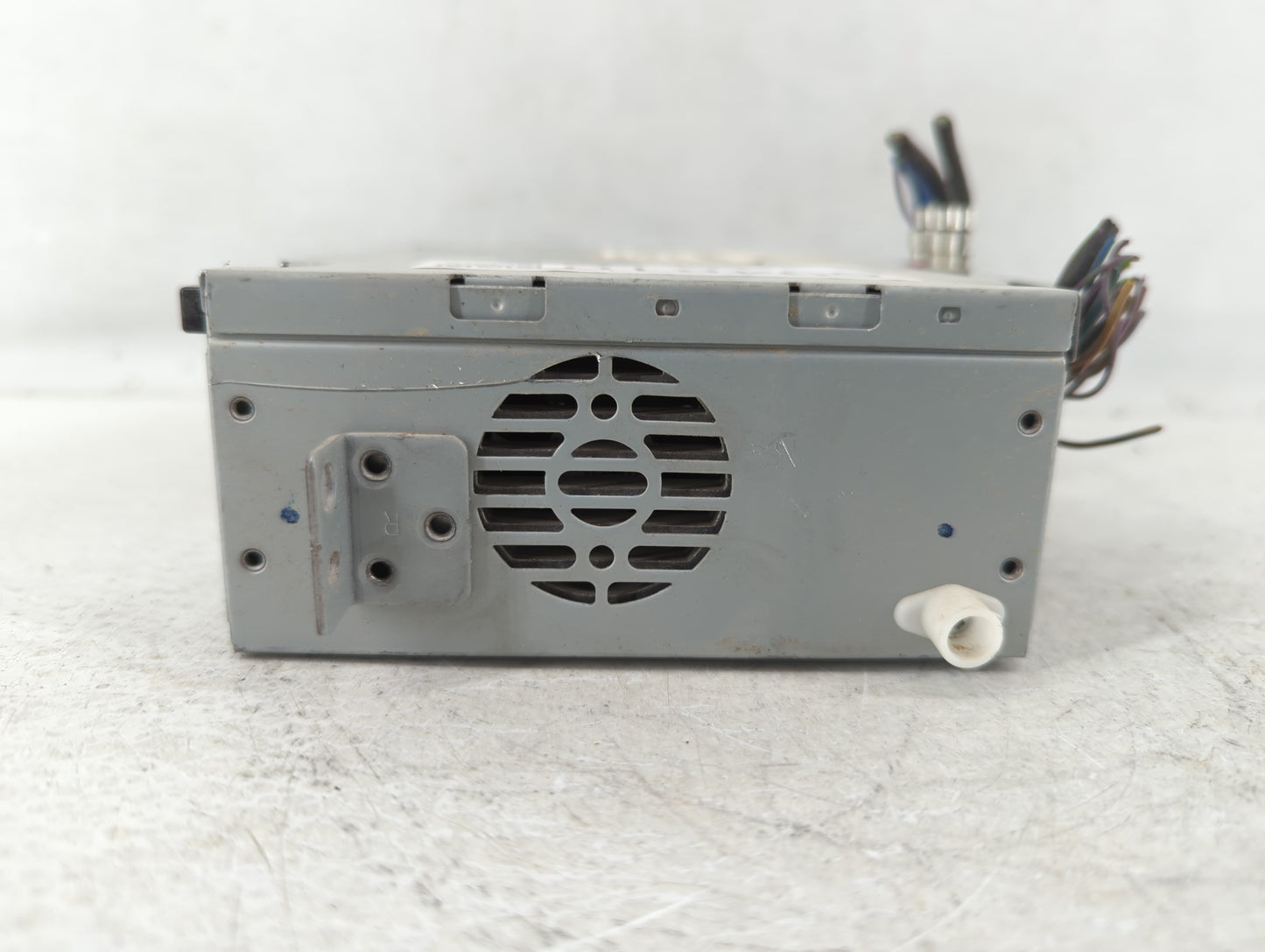 2018 Jaguar Xe Radio AM FM Cd Player Receiver Replacement P/N:HY32-18K812-DF Fits OEM Used Auto Parts - Oemusedautoparts1.co