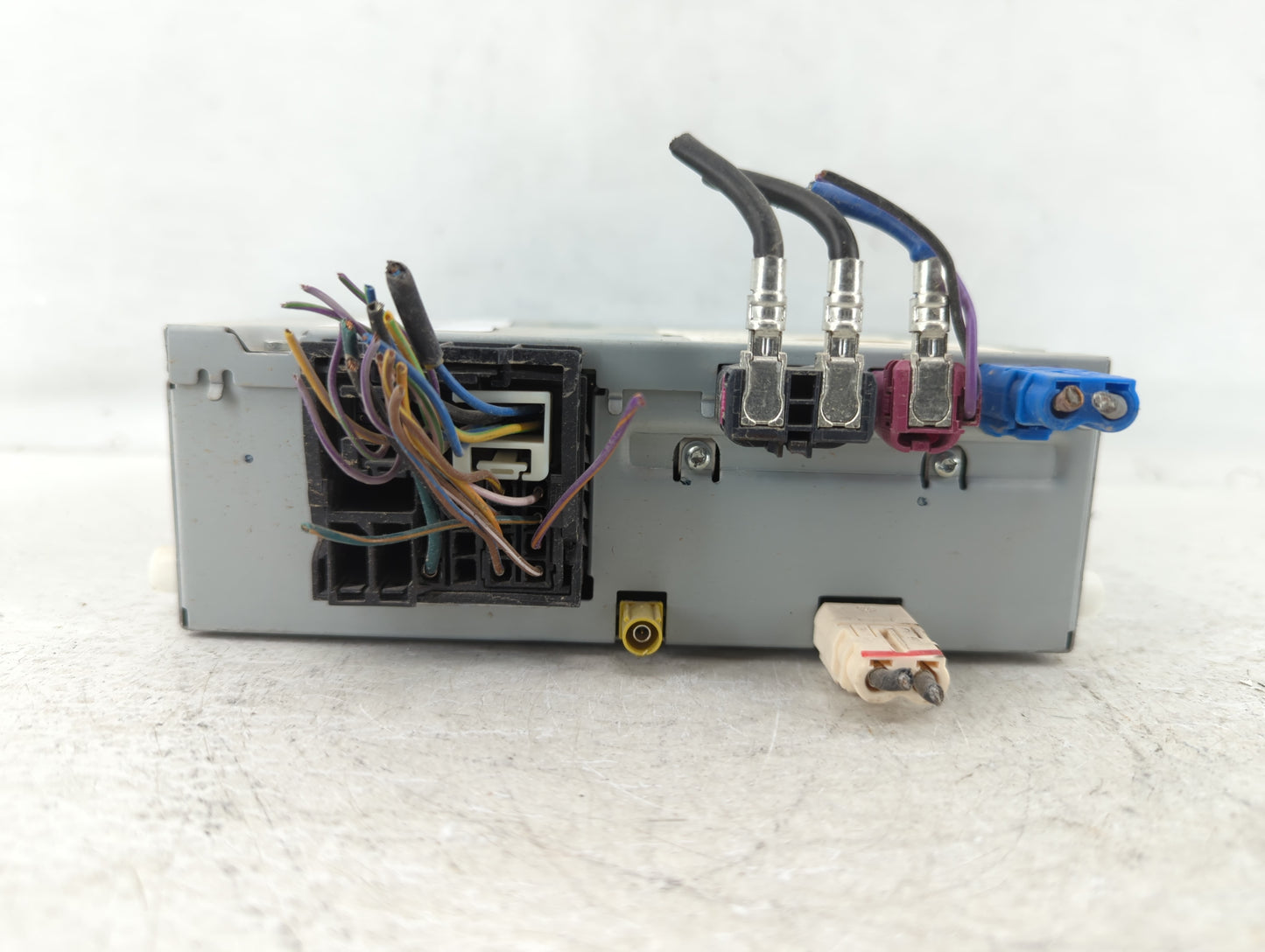 2018 Jaguar Xe Radio AM FM Cd Player Receiver Replacement P/N:HY32-18K812-DF Fits OEM Used Auto Parts - Oemusedautoparts1.co