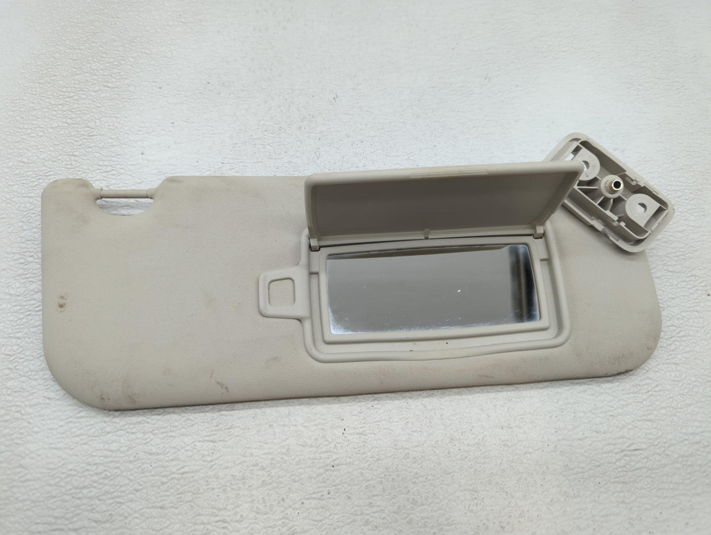 2017-2019 Jaguar Xe Sun Visor Shade Replacement Passenger Right Mirror Fits Fits 2017 2018 2019 2020 OEM Used Auto Parts - O