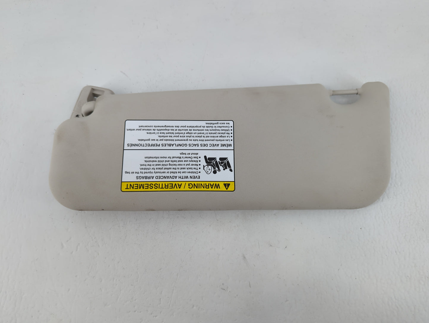 2017-2019 Jaguar Xe Sun Visor Shade Replacement Passenger Right Mirror Fits Fits 2017 2018 2019 2020 OEM Used Auto Parts - O