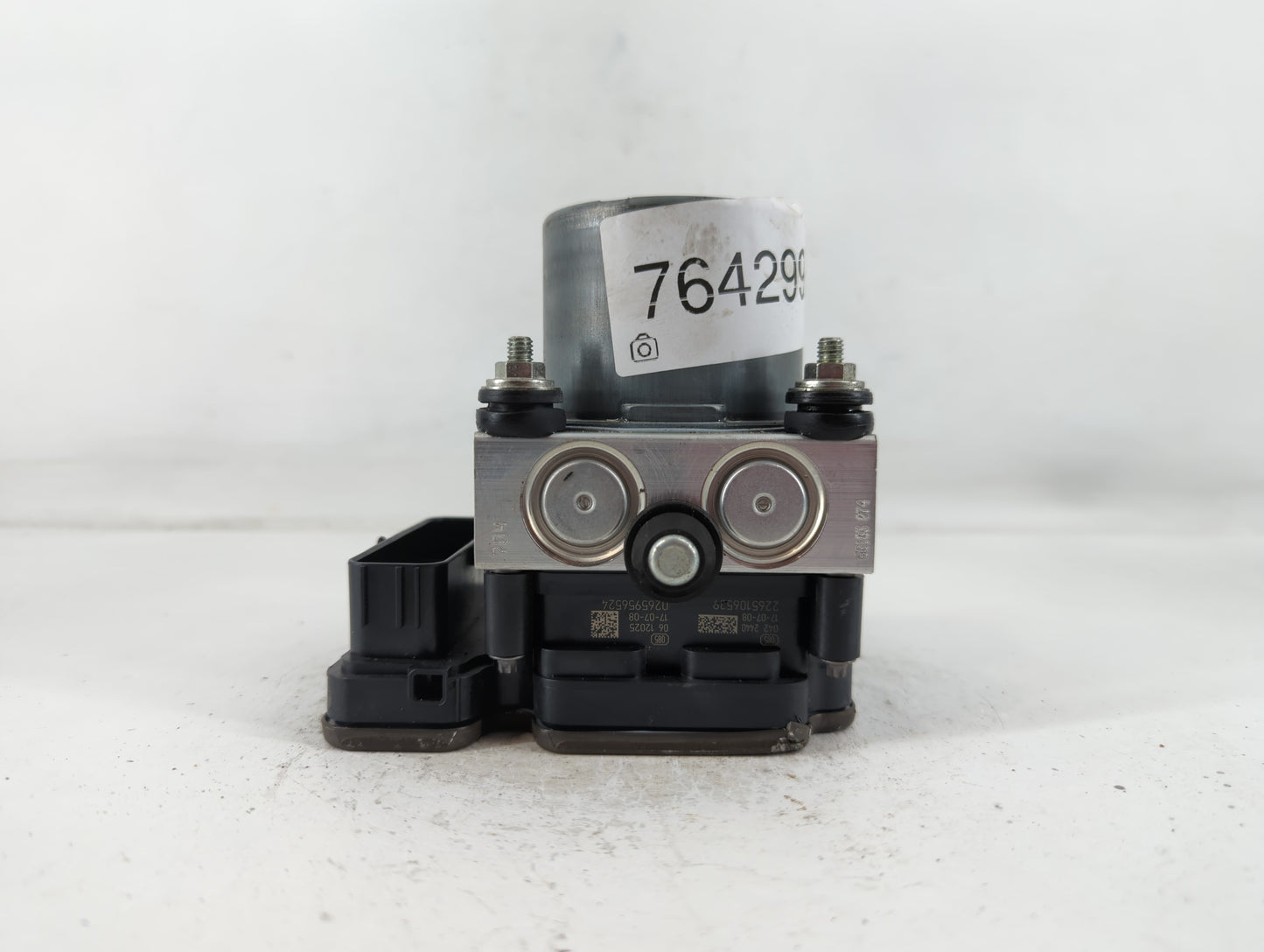 2018 Jaguar Xe ABS Pump Control Module Replacement P/N:HK83-14F447-CF Fits OEM Used Auto Parts - Oemusedautoparts1.com