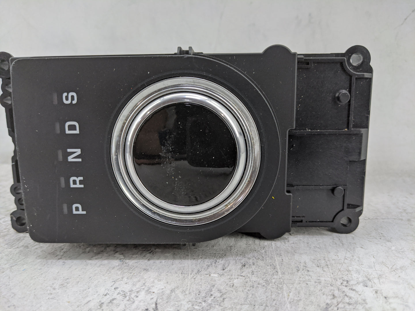 2018 Jaguar Xf Floor Console Assembly Shifter Black - Oemusedautoparts1.com