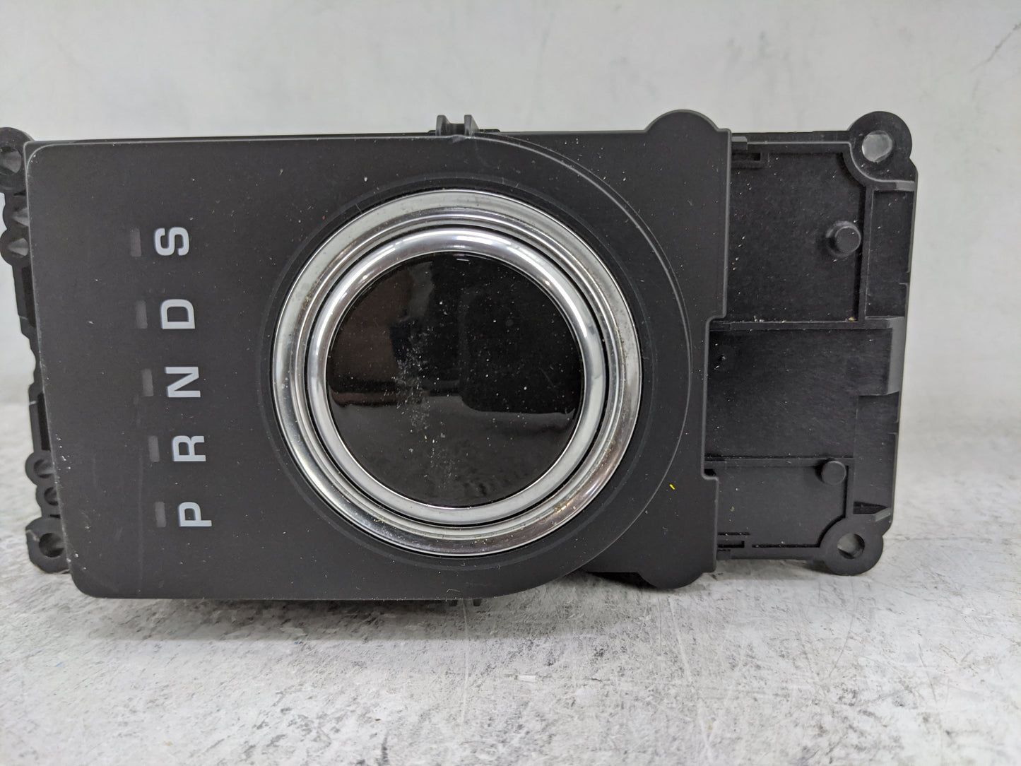 2018 Jaguar Xf Floor Console Assembly Shifter Black - Oemusedautoparts1.com