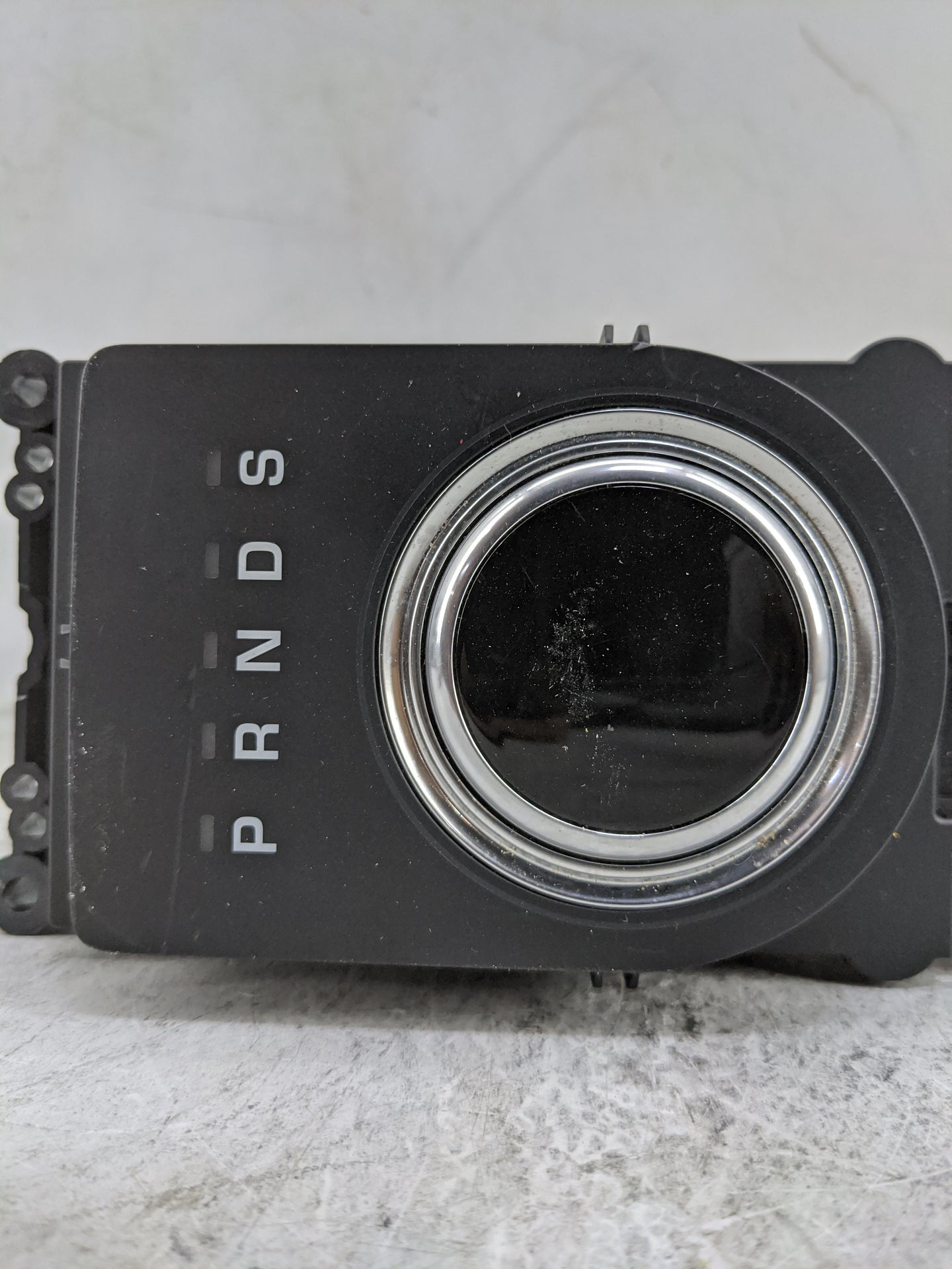 2018 Jaguar Xf Floor Console Assembly Shifter Black - Oemusedautoparts1.com