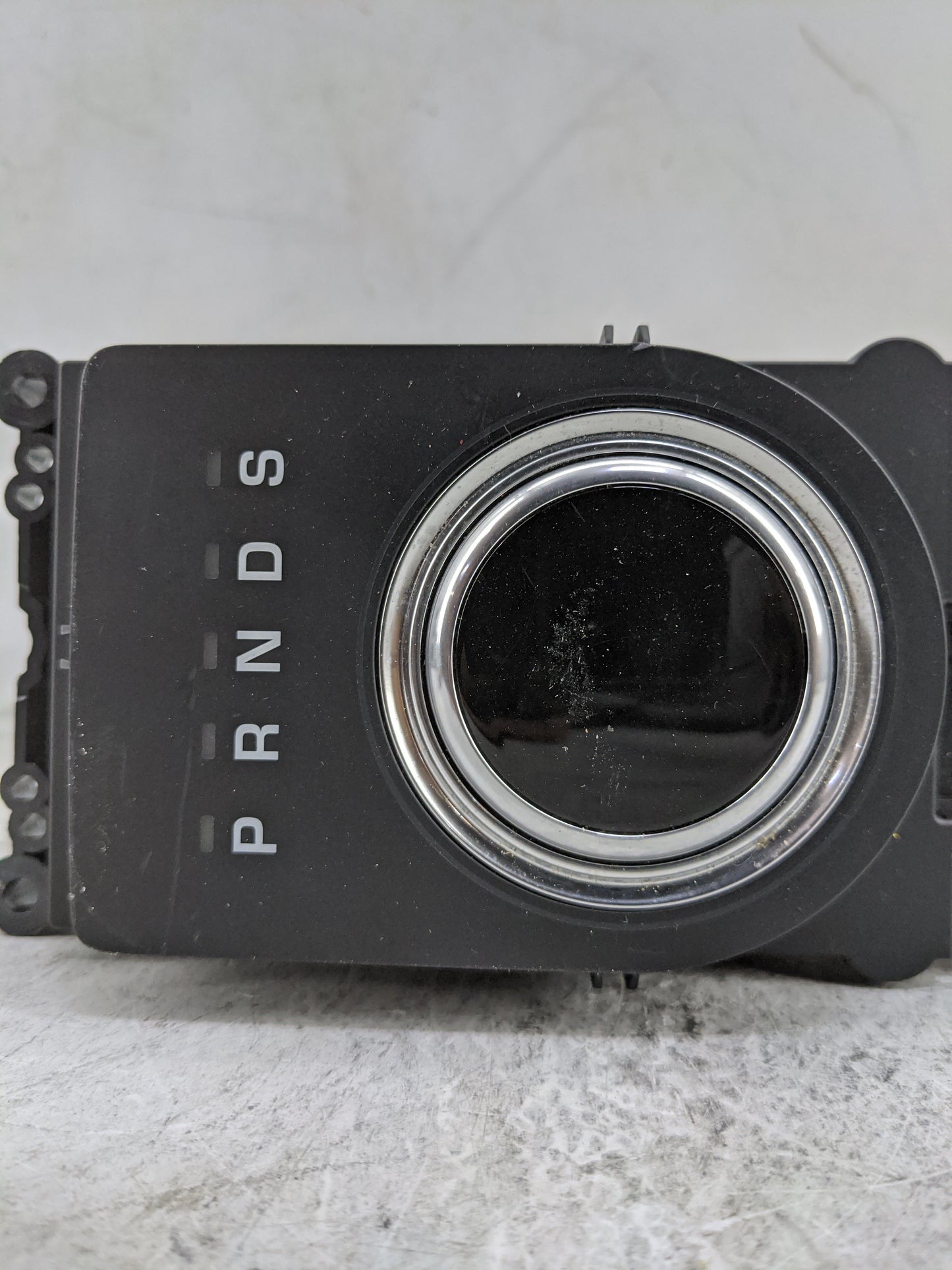 2018 Jaguar Xf Floor Console Assembly Shifter Black - Oemusedautoparts1.com