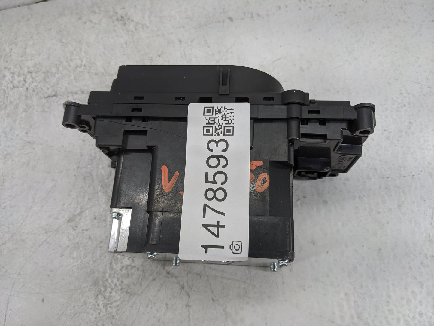 2018 Jaguar Xf Floor Console Assembly Shifter Black - Oemusedautoparts1.com