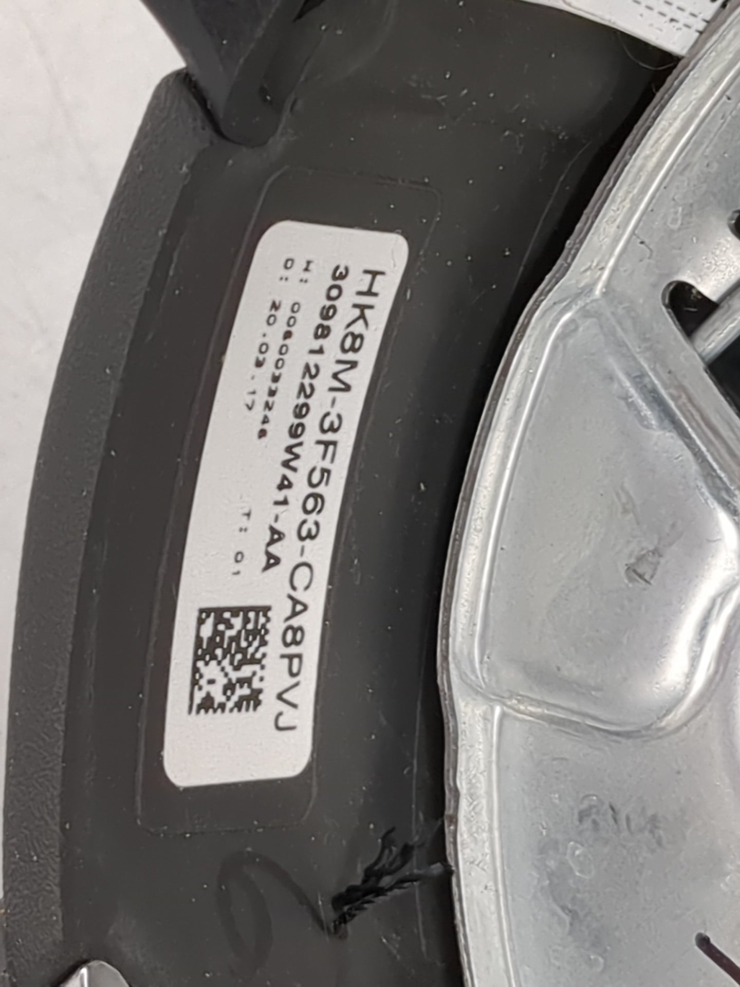 2018 Jaguar Xf Steering Wheel Oem Black - Oemusedautoparts1.com