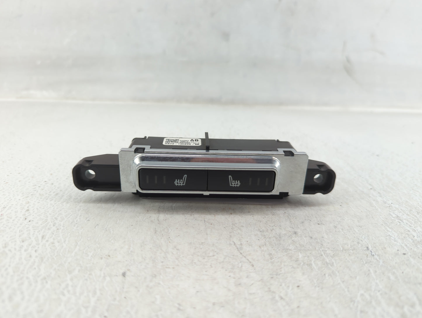 2018-2019 Jaguar Xf Climate Control Module Temperature AC/Heater Replacement P/N:GX73-14D694-AB Fits Fits 2018 2019 2020 OEM