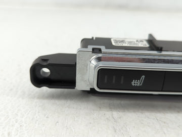 2018-2019 Jaguar Xf Climate Control Module Temperature AC/Heater Replacement P/N:GX73-14D694-AB Fits Fits 2018 2019 2020 OEM Used Auto Parts