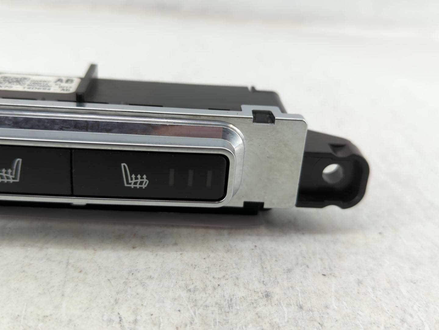 2018-2019 Jaguar Xf Climate Control Module Temperature AC/Heater Replacement P/N:GX73-14D694-AB Fits Fits 2018 2019 2020 OEM