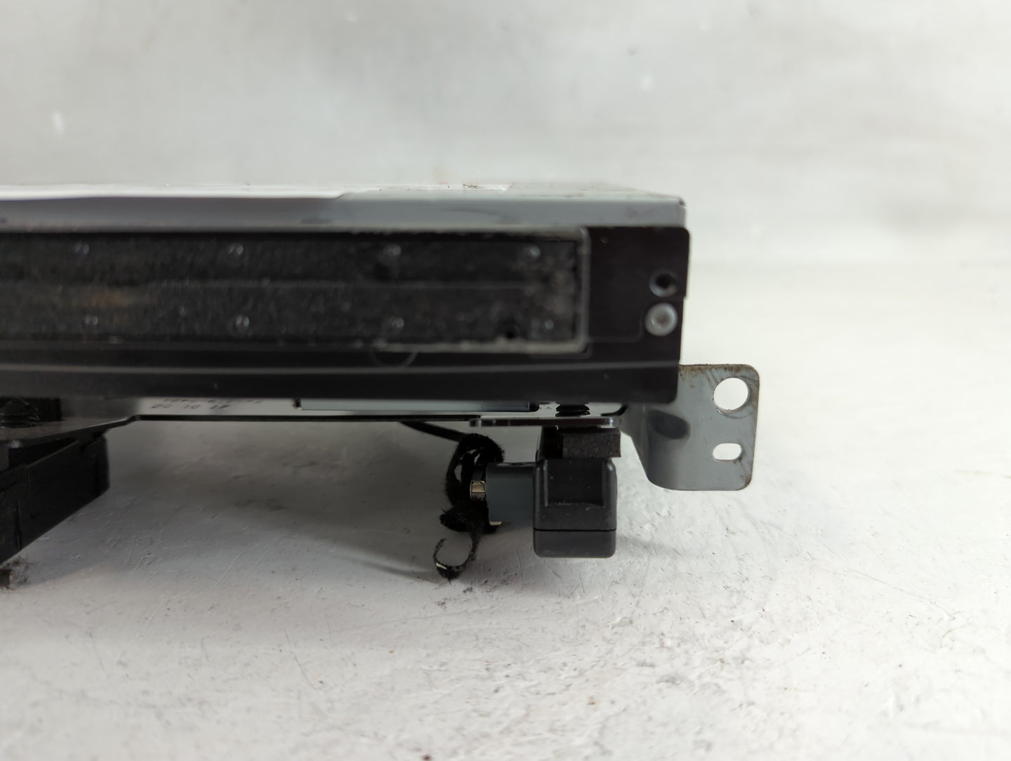 2018-2019 Jaguar Xj Radio AM FM Cd Player Receiver Replacement P/N:E10R-04 7245 Fits Fits 2018 2019 OEM Used Auto Parts - Oe