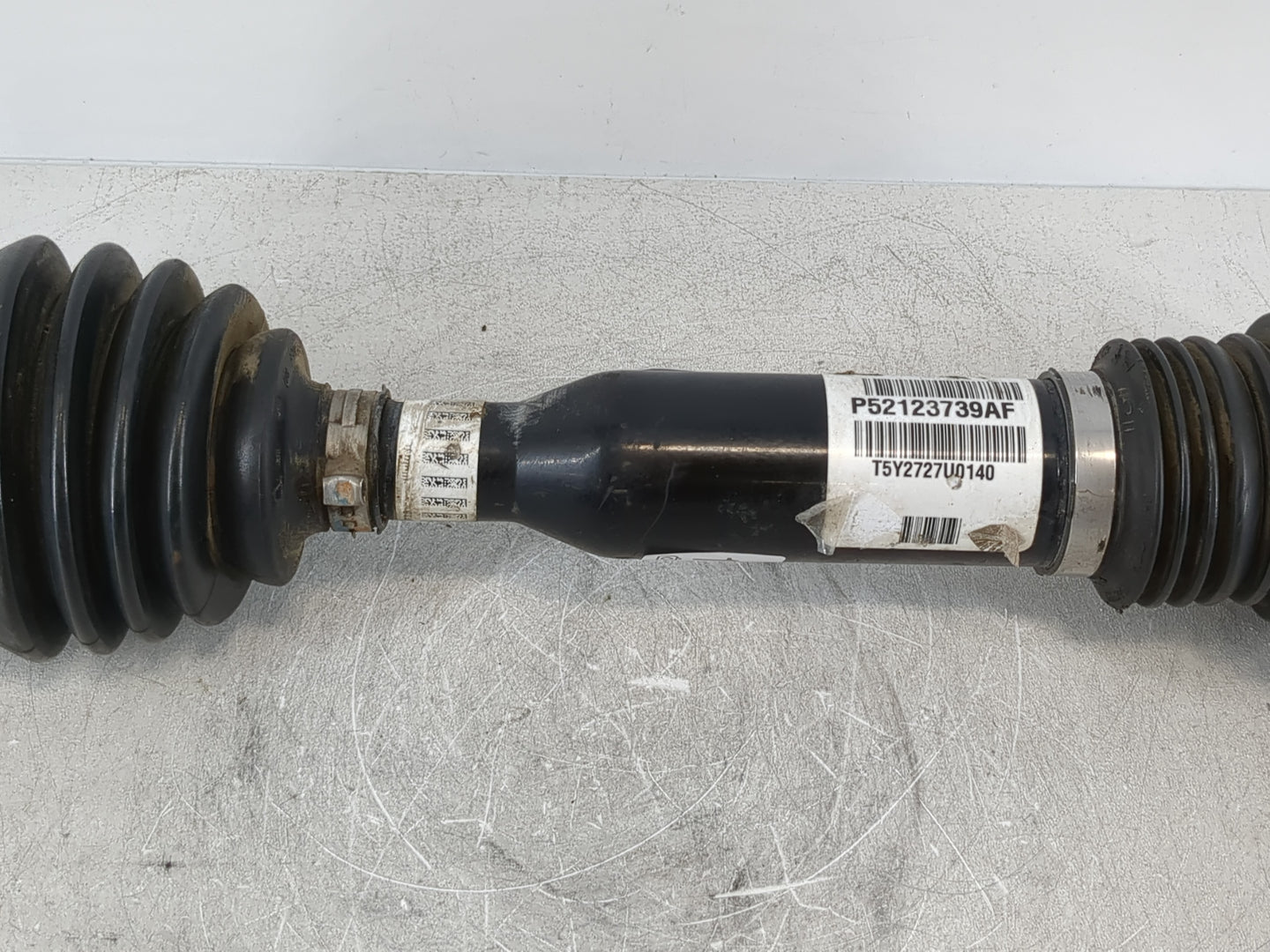 2014-2018 Jeep Cherokee Axle Shaft Front Driver Cv C/v - Oemusedautoparts1.com