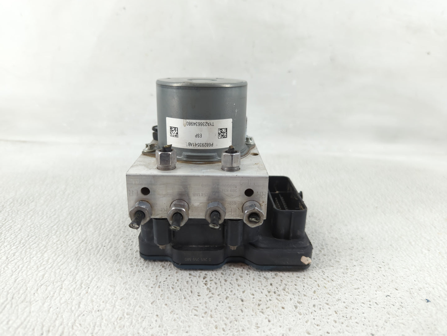 2017 Jeep Cherokee ABS Pump Control Module Replacement P/N:P68371198AA Fits OEM Used Auto Parts - Oemusedautoparts1.com