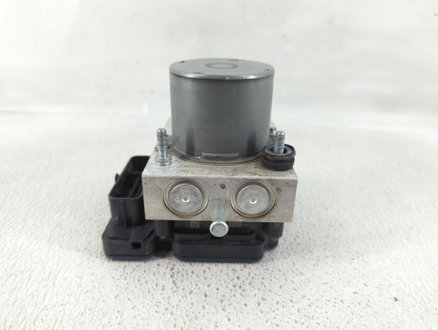 2017 Jeep Cherokee ABS Pump Control Module Replacement P/N:P68371198AA Fits OEM Used Auto Parts - Oemusedautoparts1.com